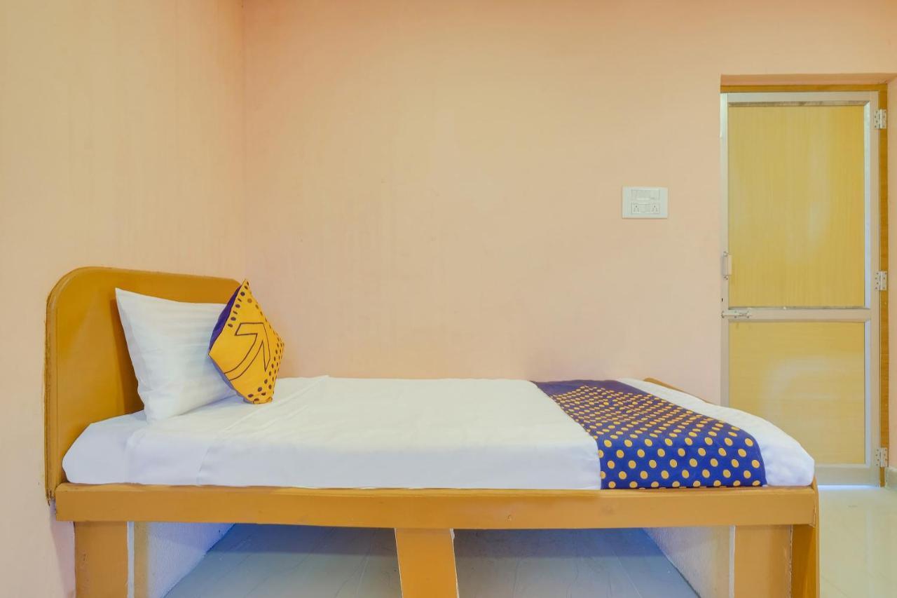 Spot On 64778 Msr Convention Hall Hotel Tirupati Luaran gambar