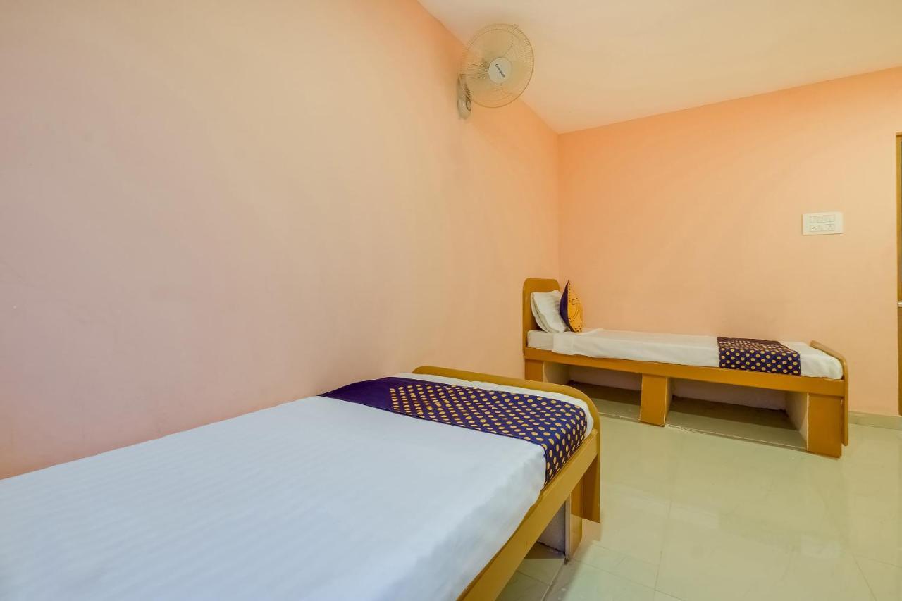 Spot On 64778 Msr Convention Hall Hotel Tirupati Luaran gambar
